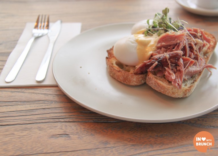 Reunion and Co Eggs Benedict3 (1 of 1)