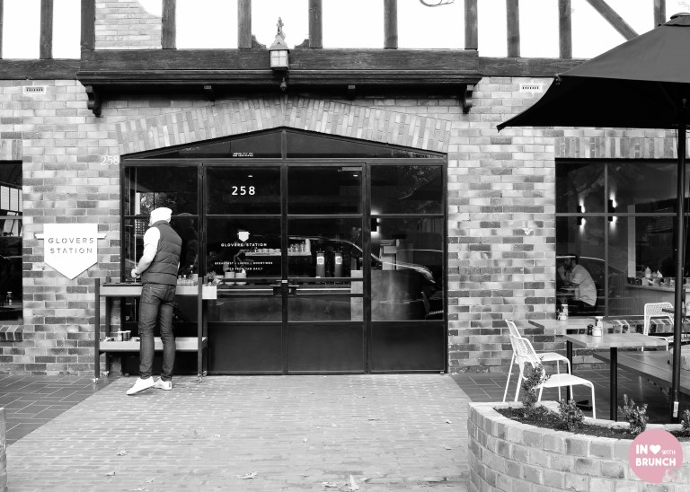 Glovers Station Elsternwick Courtyard 2 (1 of 1)