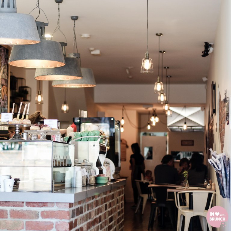 Cafe Largo Interior2